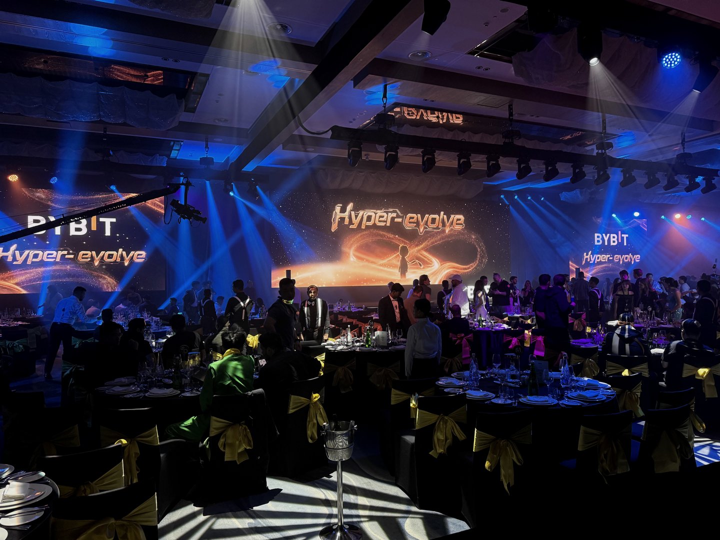 Event production in Dubai with cameras, screens, live stream, and technical crew